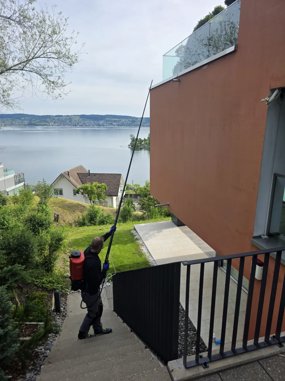 Rainer Wenzel bei der Arbeit, Bild 24