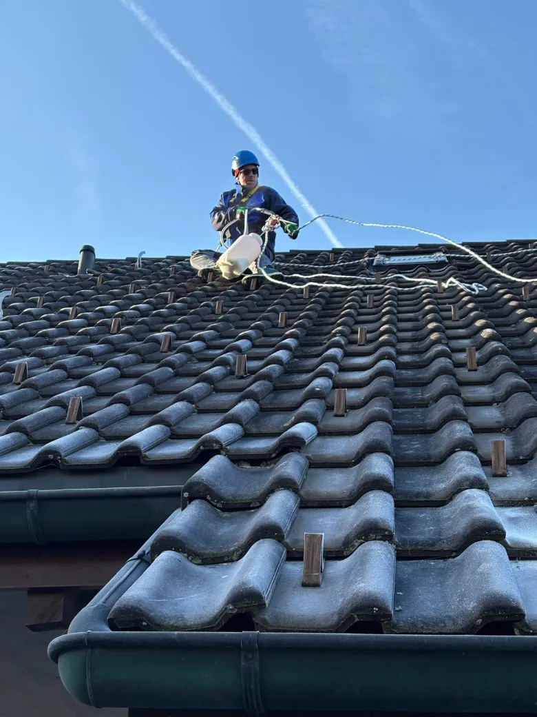 Rainer Wenzel bei der Arbeit, Bild 10